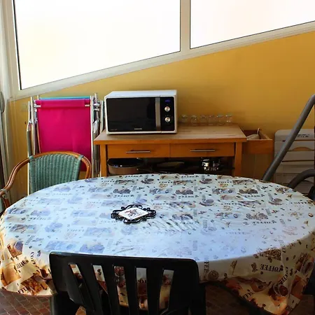 Apartmán T2 A : Plage, Commerces, Jardin, Parking, Clim, Wi-fi, Appareils Cuisine Complete - Fr-1-607-185