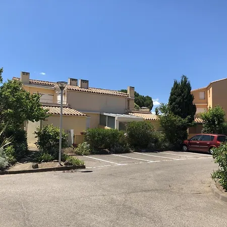 T2 A : Plage, Commerces, Jardin, Parking, Clim, Wi-fi, Appareils Cuisine Complete - Fr-1-607-185