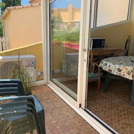 T2 A : Plage, Commerces, Jardin, Parking, Clim, Wi-fi, Appareils Cuisine Complete - Fr-1-607-185 Agde