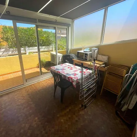 Apartmán T2 A : Plage, Commerces, Jardin, Parking, Clim, Wi-fi, Appareils Cuisine Complete - Fr-1-607-185 *